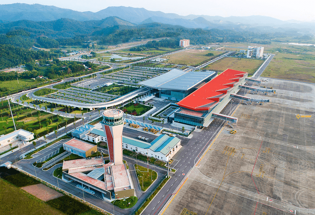 Cat Bi International airport is the closest airport to Halong Bay