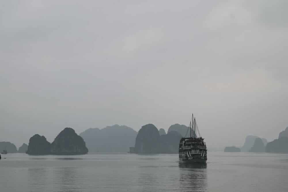 Bai Tu Long Bay in a cloudy day