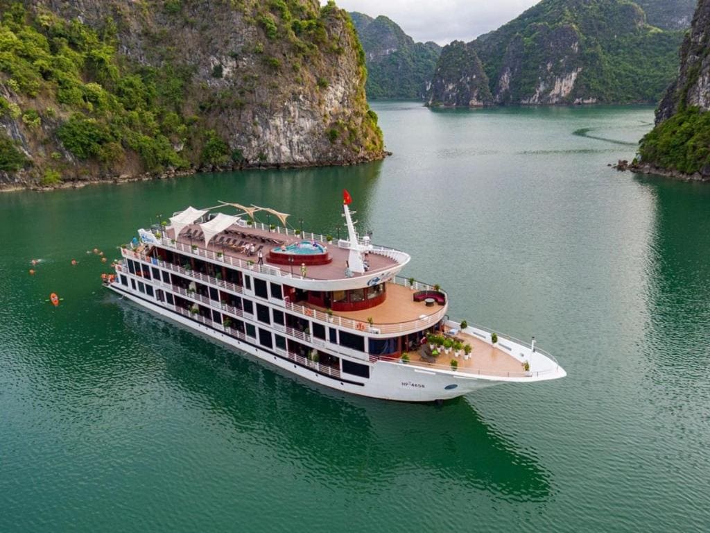 Lan Ha Bay Cruise