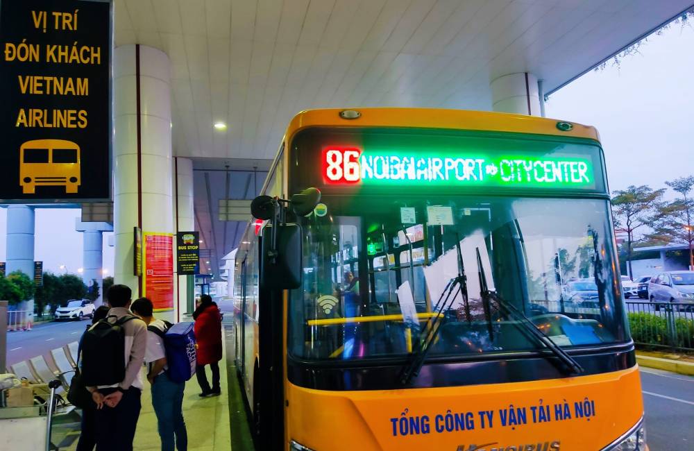 Bus leaving from Noi Bai Airport
