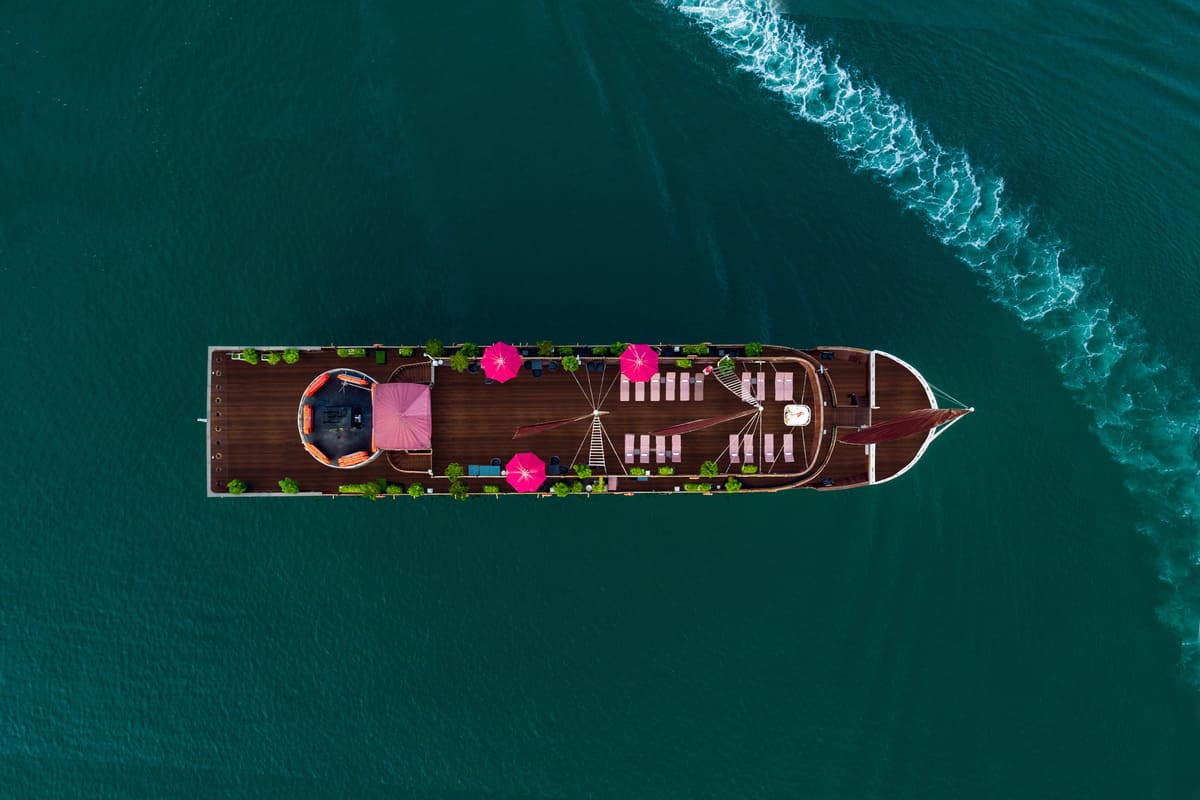 Cruise from above